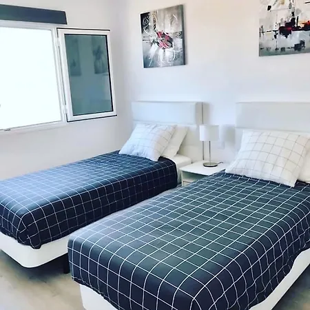 2 Bedroom Atlantic View Appartement