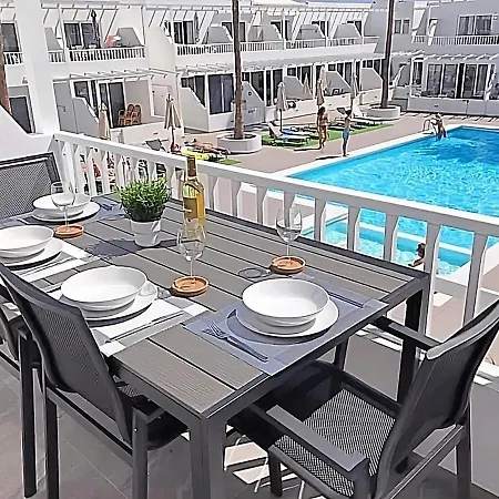 2 Bedroom Atlantic View Apartment Puerto del Carmen (Lanzarote)